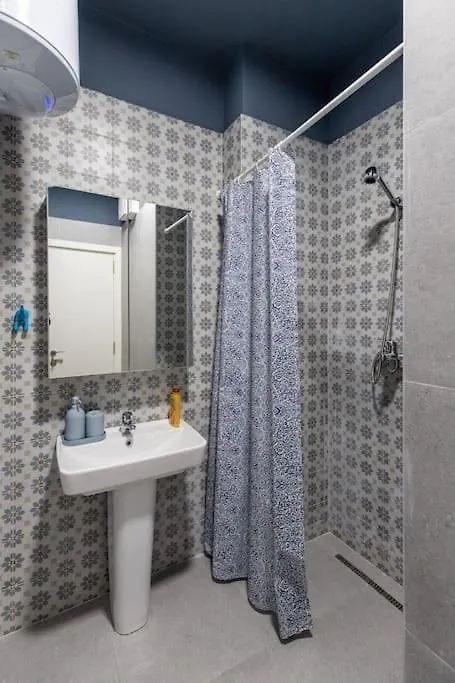 Boras Apartment Studio Near Artificial Lake Тирана